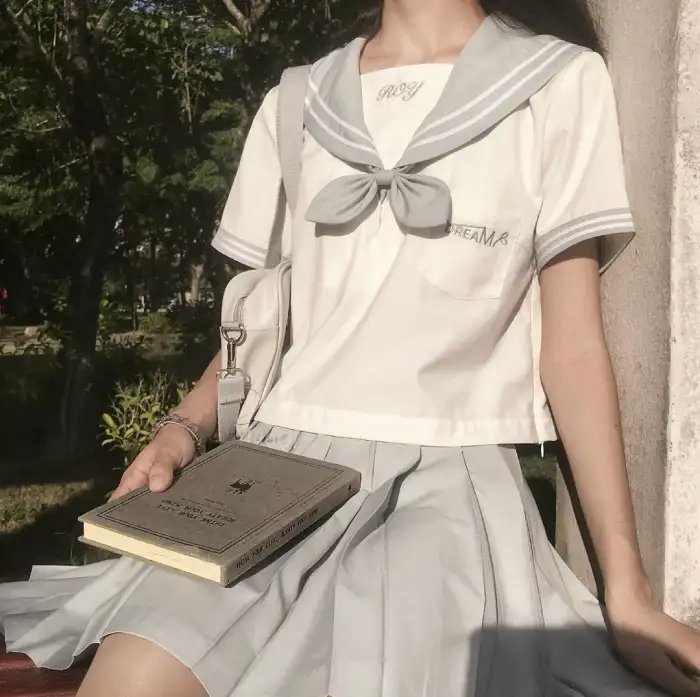 蚁人与黄蜂女：量子狂潮国语